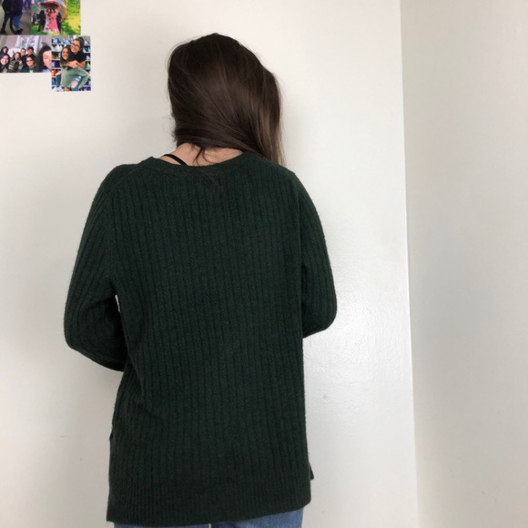 SOLD🛒 DARK GREEN RIBBED SWEATER - Picture 3 of 4